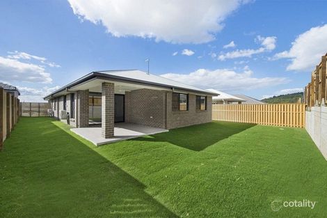 14 Pioneer St, Redbank Plains, QLD 4301