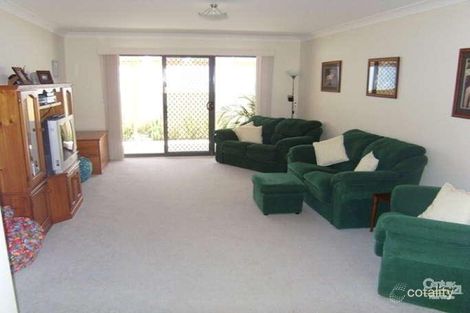 Property photo of 8 Hebe Place Cameron Park NSW 2285