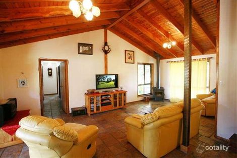 Property photo of 106 Riverside Avenue Barellan Point QLD 4306