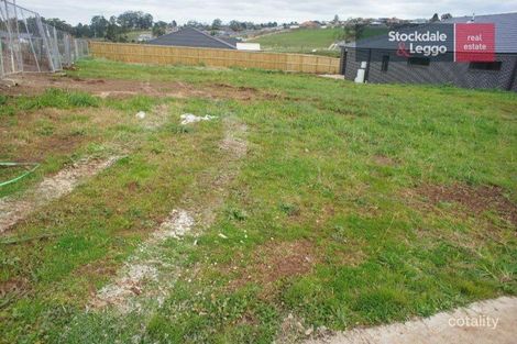 Property photo of 70 Jackson Drive Drouin VIC 3818