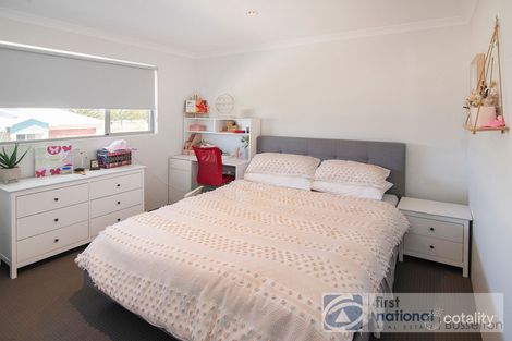 Property photo of 8 Anchor View Geographe WA 6280