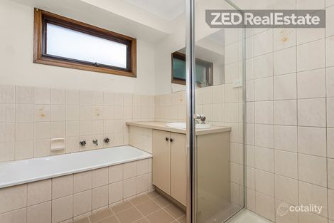 Property photo of 12 Munro Close Hampton Park VIC 3976