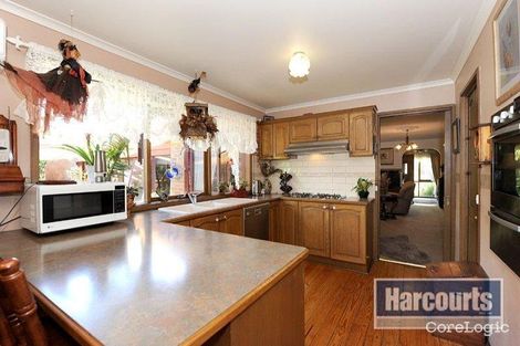 Property photo of 98 Yarralumla Drive Langwarrin VIC 3910