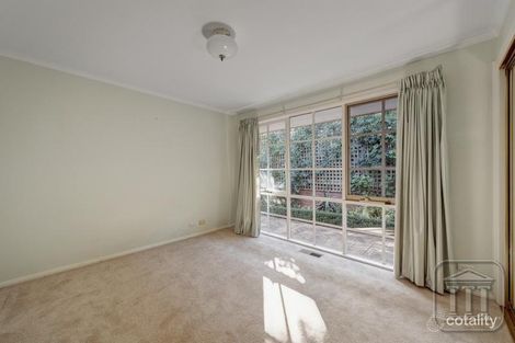 Property photo of 2/4 West Road Surrey Hills VIC 3127