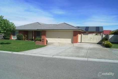 1 Gray St, Cranbourne North, VIC 3977