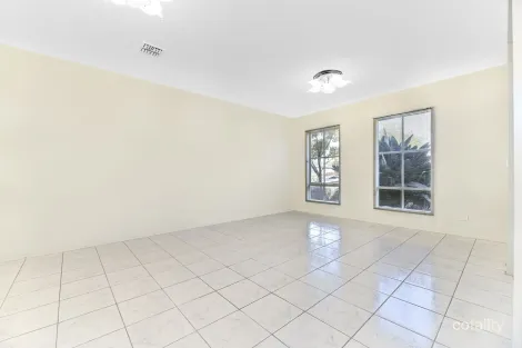 Property photo of 19 Graham-Michele Place Keysborough VIC 3173