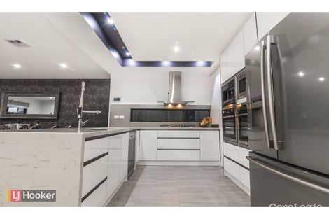 Property photo of 21 Natural Drive Craigieburn VIC 3064