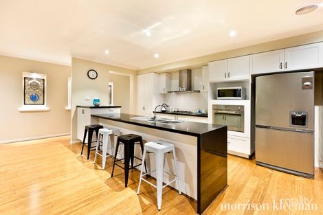Property photo of 33 Ballam Way Doreen VIC 3754