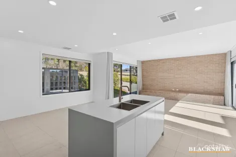 Property photo of 21 Ulverstone Street Lyons ACT 2606