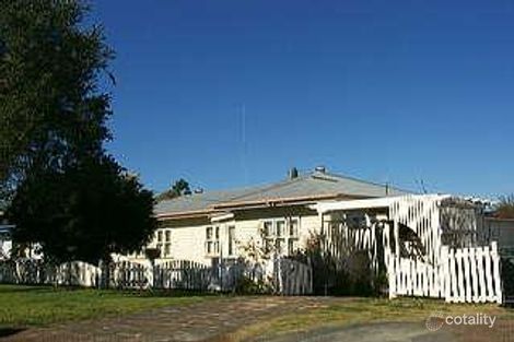 18 Donegal St, Rockville, QLD 4350