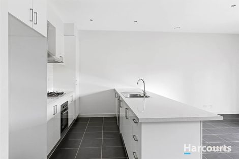 Property photo of 60 Daymar Circuit Craigieburn VIC 3064