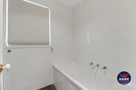 Property photo of 9 Warrumbul Street Ngunnawal ACT 2913