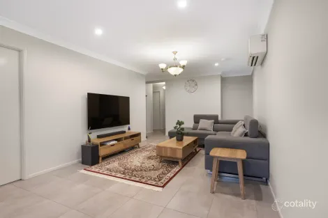Property photo of 22 Meiklejohn Circuit Collingwood Park QLD 4301