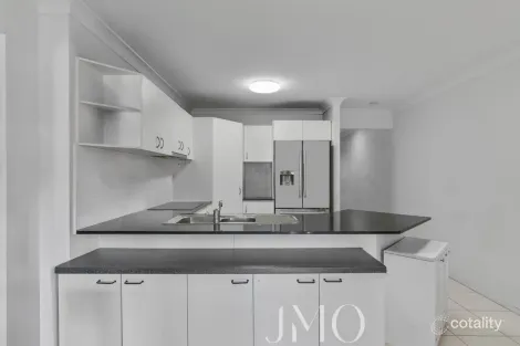 Property photo of 2/18 Bodacious Terrace Pimpama QLD 4209