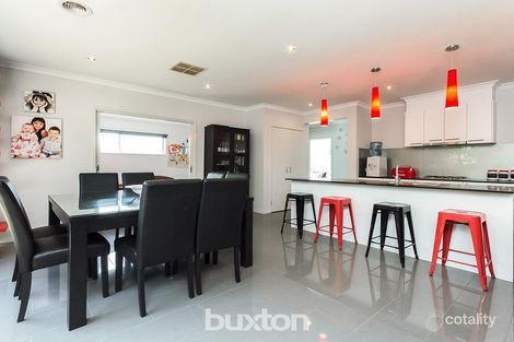 Property photo of 32 Diaz Drive Grovedale VIC 3216