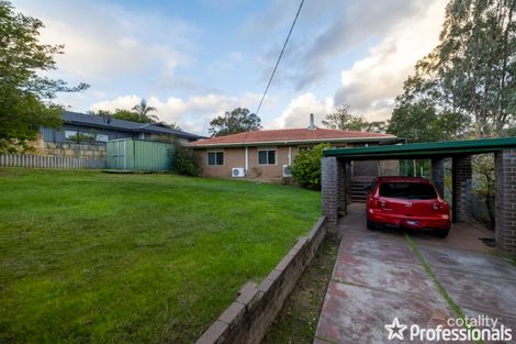 17 Carawatha Ave, Mount Nasura, WA 6112
