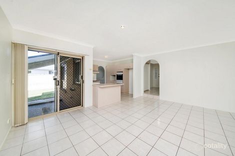 Property photo of 15 Barradine Crescent Helensvale QLD 4212