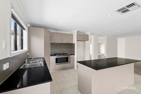 Property photo of 29 Marylou Court Delahey VIC 3037