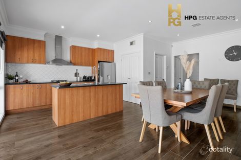 Property photo of 1/74 Rutherglen Crescent Gowanbrae VIC 3043