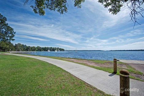 Property photo of 16A Dunvegan Street Mannering Park NSW 2259