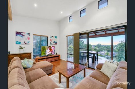 Property photo of 16 Clipperton Chase Pacific Pines QLD 4211