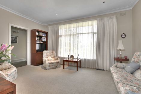 Property photo of 15 Jacqueline Road Mount Waverley VIC 3149