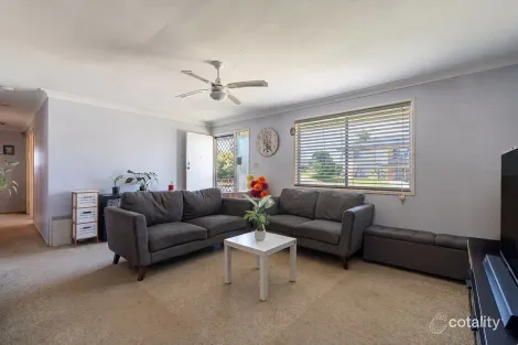Property photo of 33 Arrakune Crescent Kallangur QLD 4503