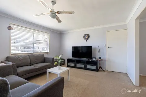 Property photo of 33 Arrakune Crescent Kallangur QLD 4503