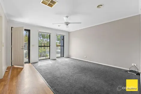 Property photo of 21 Manna Gum Drive Epsom VIC 3551