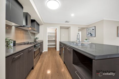 Property photo of 12 Hackney Circuit Clyde North VIC 3978