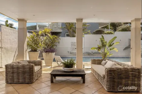 14 Seaview Cres, Stanwell Park, NSW 2508