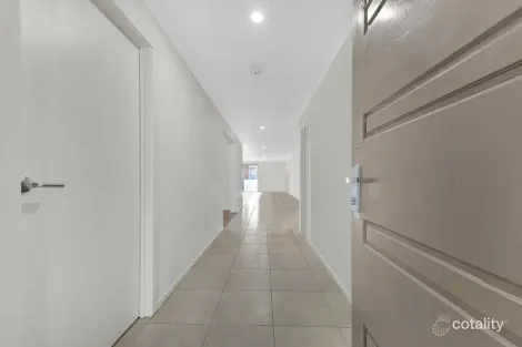 Property photo of 32 Cepora Road Tarneit VIC 3029