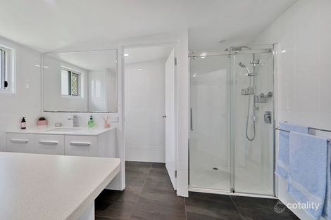 Property photo of 43 McIntosh Avenue Elliott Heads QLD 4670