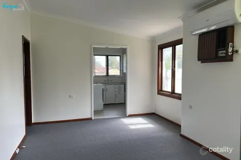 Property photo of 4 Casey Place Blackett NSW 2770