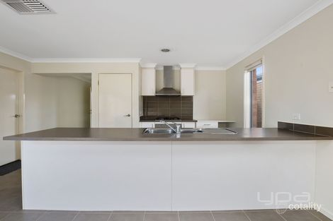 Property photo of 15 Triandra Drive Brookfield VIC 3338