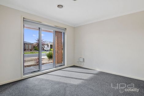 Property photo of 15 Triandra Drive Brookfield VIC 3338