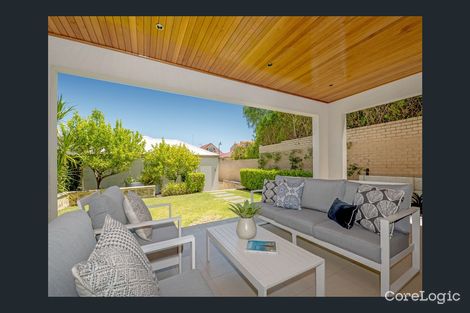 Property photo of 17 Unwin Crescent Salter Point WA 6152