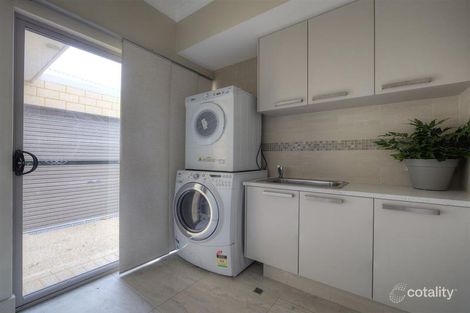 Property photo of 64 Oasis Drive Secret Harbour WA 6173