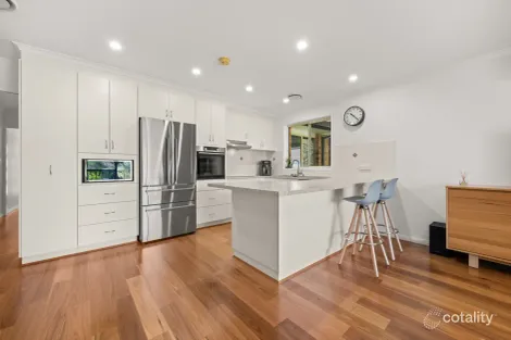 Property photo of 30 Kangaroo Close Nicholls ACT 2913