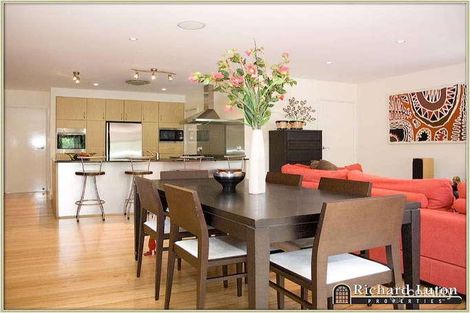 Property photo of 7 Springvale Drive Weetangera ACT 2614