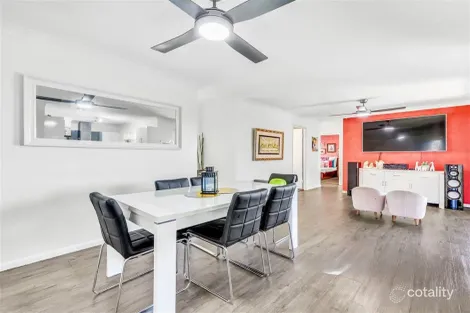 Property photo of 18 Cunningham Drive Boronia Heights QLD 4124