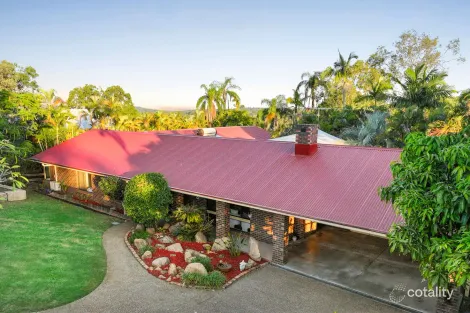 8 Photinia Pl, Bellbowrie, QLD 4070