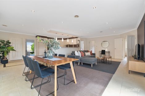 Property photo of 51 Chardonnay Drive Skye VIC 3977