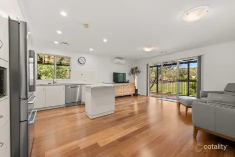 Property photo of 30 Kangaroo Close Nicholls ACT 2913