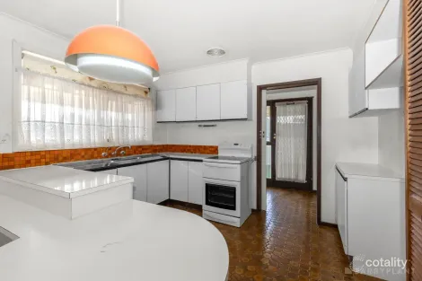 Property photo of 9 Waitara Avenue Keysborough VIC 3173