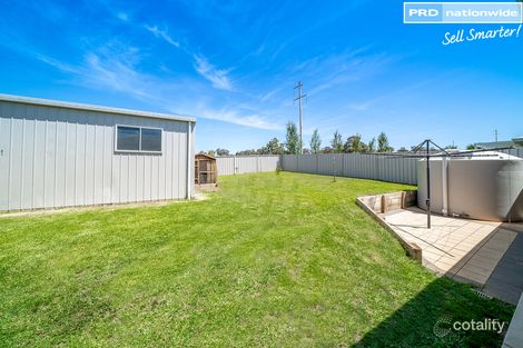 Property photo of 9 Park Place Lloyd NSW 2650