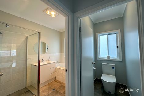 72-74 Young St, Bombala, NSW 2632