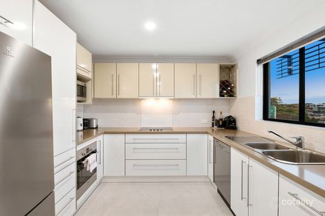 Property photo of 14/11 Kitchener Street Coorparoo QLD 4151