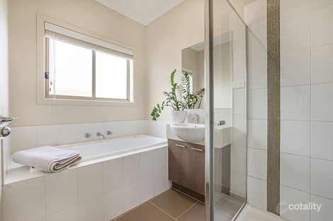 Property photo of 1/34 Sing Crescent Berwick VIC 3806
