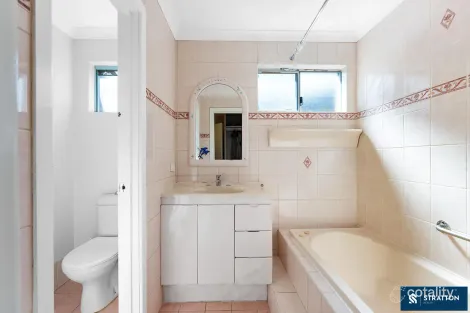Property photo of 8 Ravenslea Drive Parkwood WA 6147